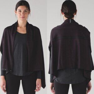 Lululemon Vinyasa Wrap Black‎ Arm Holes Purple Jacquard Convertible Rulu Knit